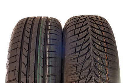 Comparison of winter and summer tyre treads